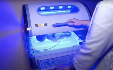 Круговой аппарат фототерапии TOSAN для новорожденных появился в детской областной больнице № 2 города Волгограда.